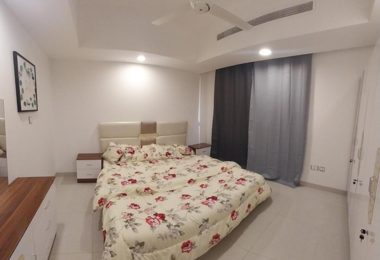 Oceana Flat * Muscat